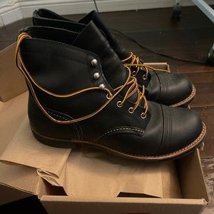 Red Wings Men’s Boots 🥾